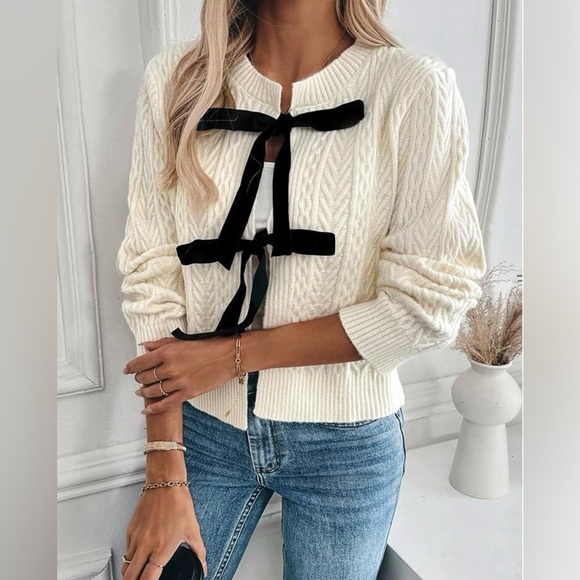 NEW Cable Knit Crew Neck Sweater Cardigan Bow Tie Front Long Sleeve Size Large - Picture 2 of 6